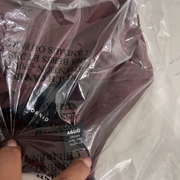 Torrid Dream wire free Push up bra 360 back smoother 
Size 46DD - Picture 4 of 4